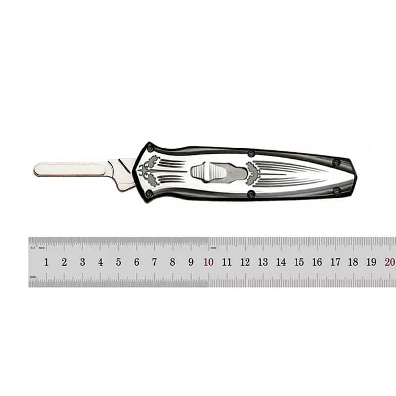 Coltello Tascabile EDC con Man - Edc Everyday Carry Gear recensione e prezzo